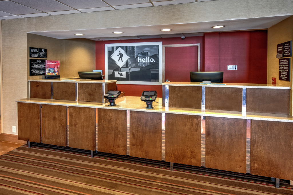 Lobby & Reception
