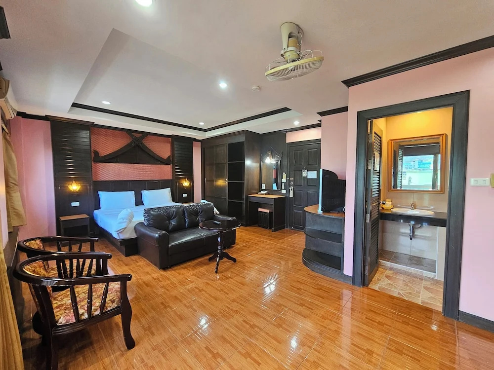 Premier Double room (full double bed)
