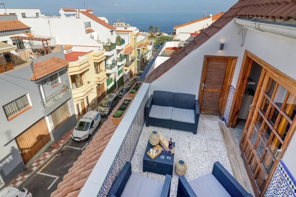 Retreat w Ocean Views Private Parking Ensuite