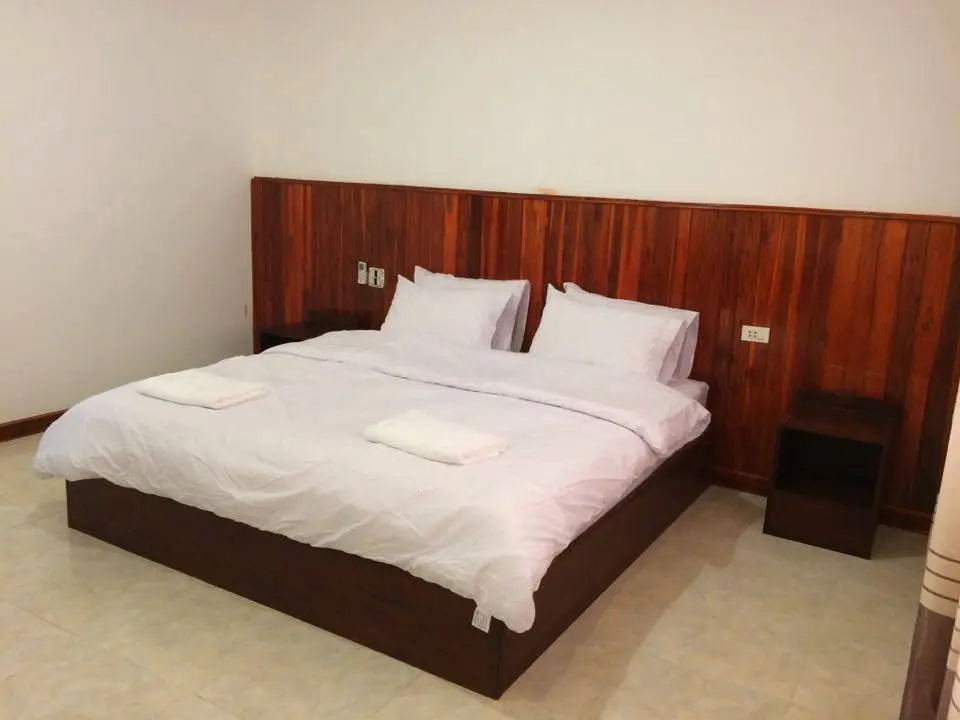 Standard Double room with mountain view (full double bed)