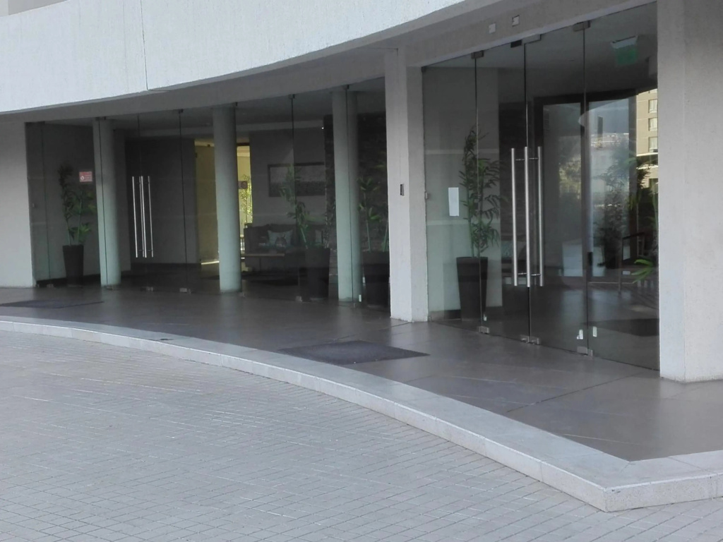 CONDOMINIO GRAN MARINA 2D 2B piscina 5p 604