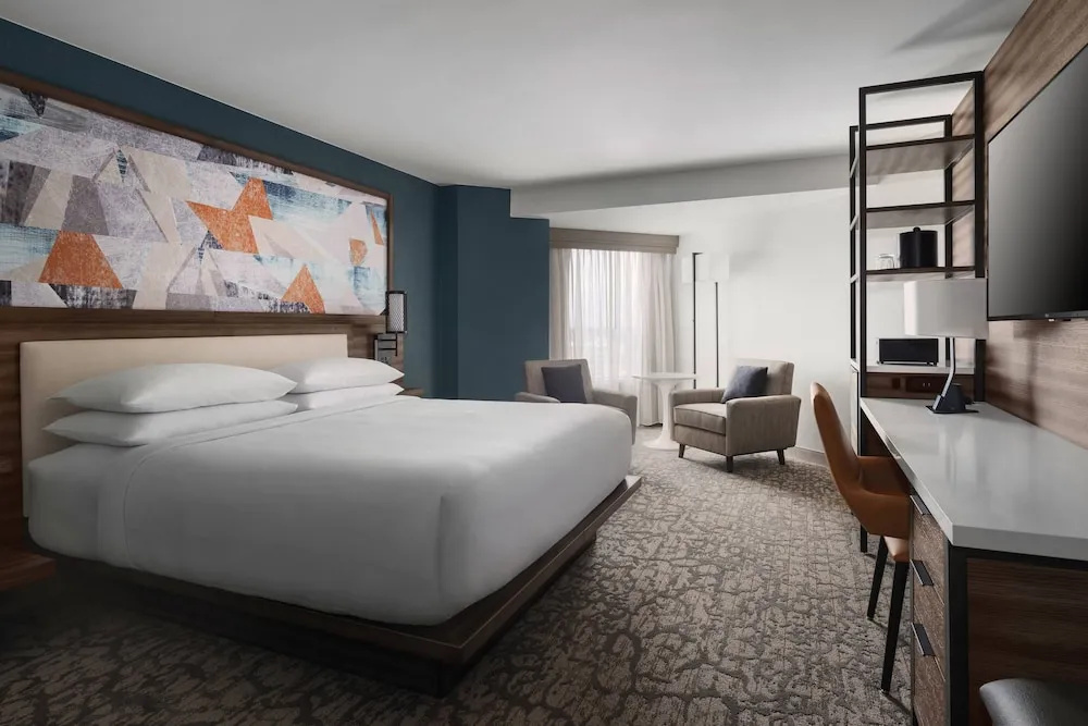 Standard Double room with city view (full double bed)