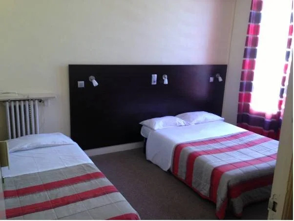 Voir la photo 2 — Hotel Savoy