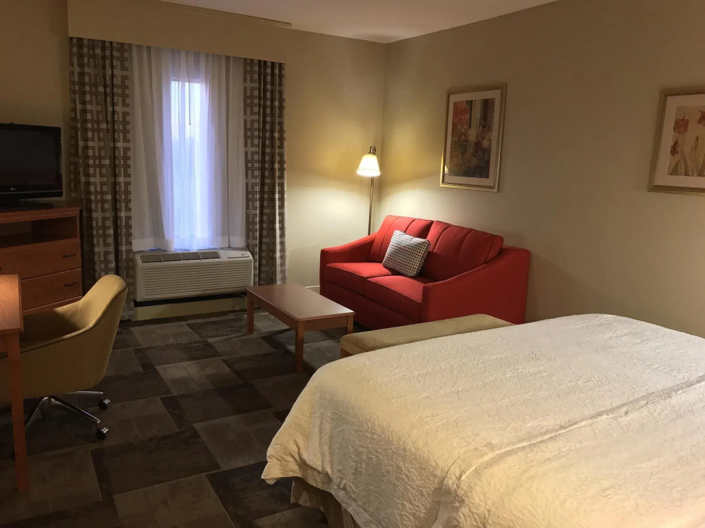 Hampton Inn Garden City — фото 5