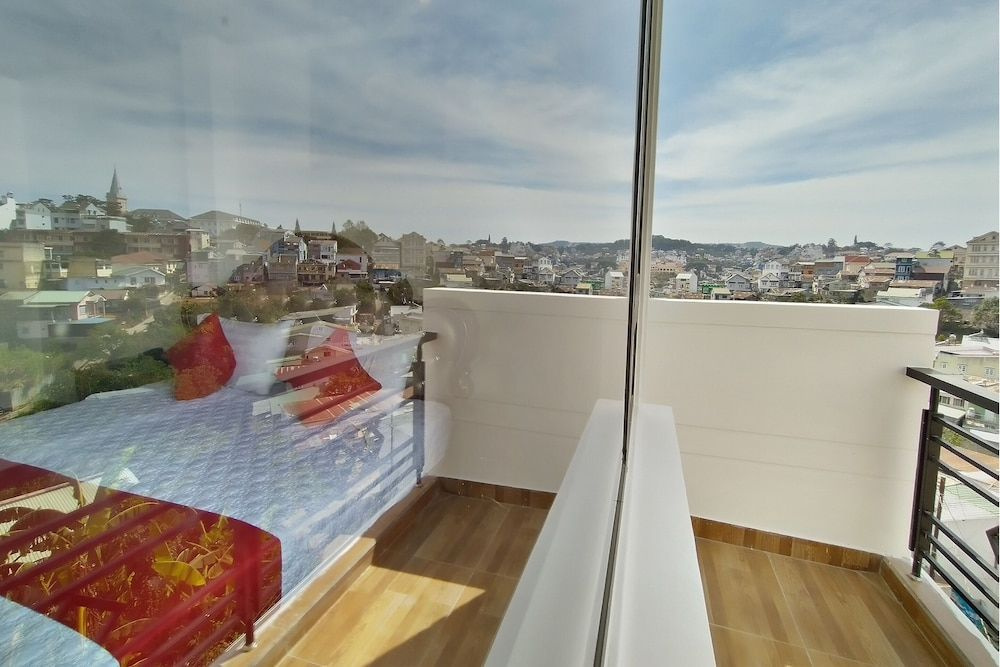 Balcony & Terrace