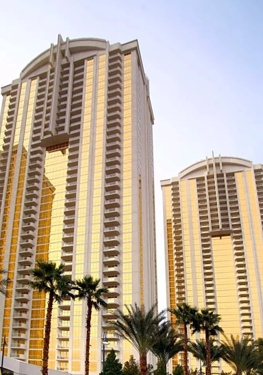 Luxury Suites Int'l at The Signature