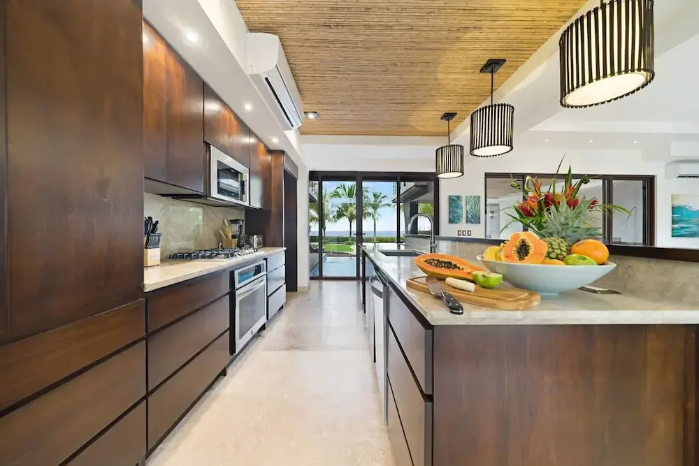 Beachfront Villa - Sunsets and Daily Maid Service - фото 25