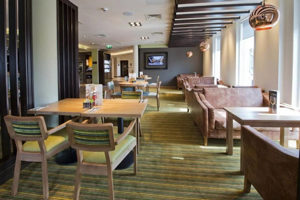 Food & Beverage