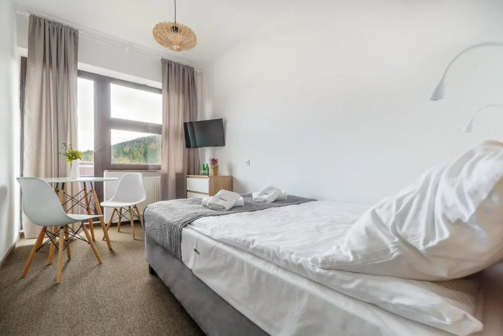 Standard Double room with balcony (full double bed)