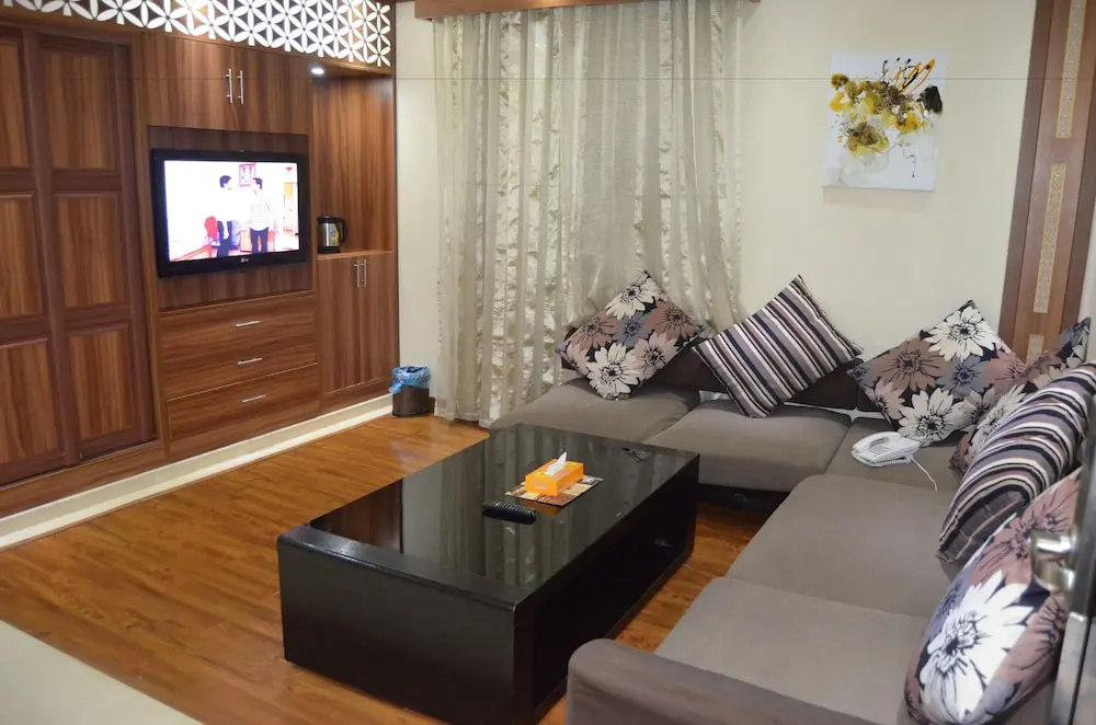 Lobby & Reception