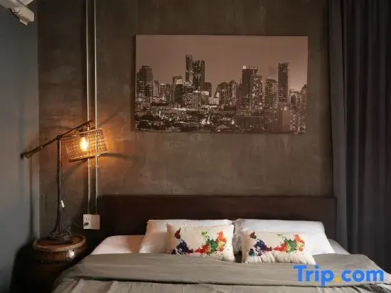 Standard room with city view