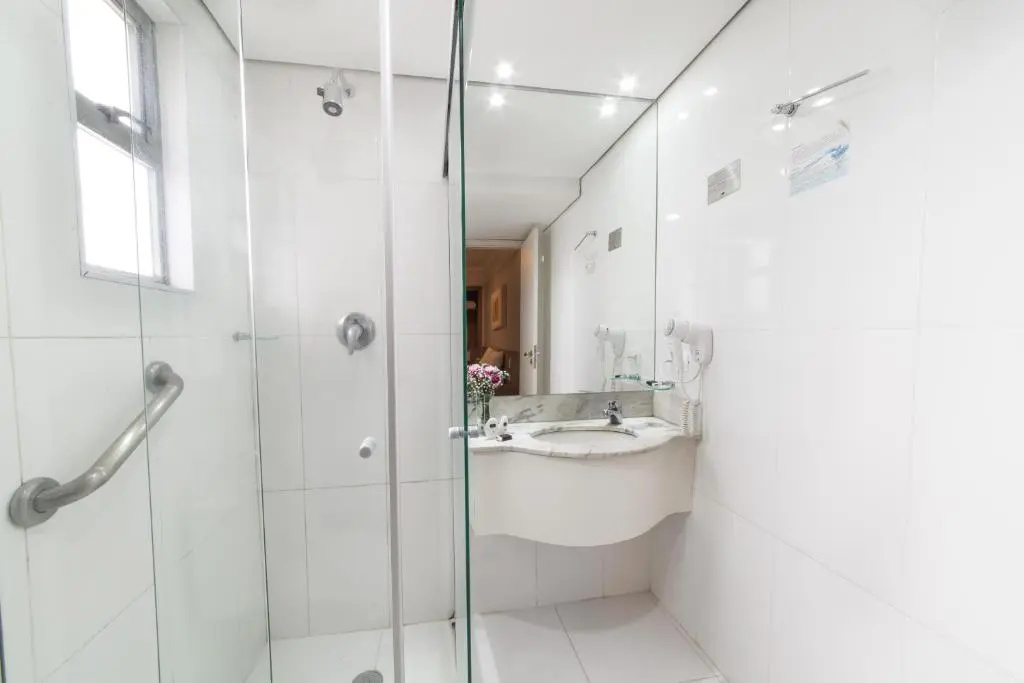 Summit Hotel Monaco - Chambres
