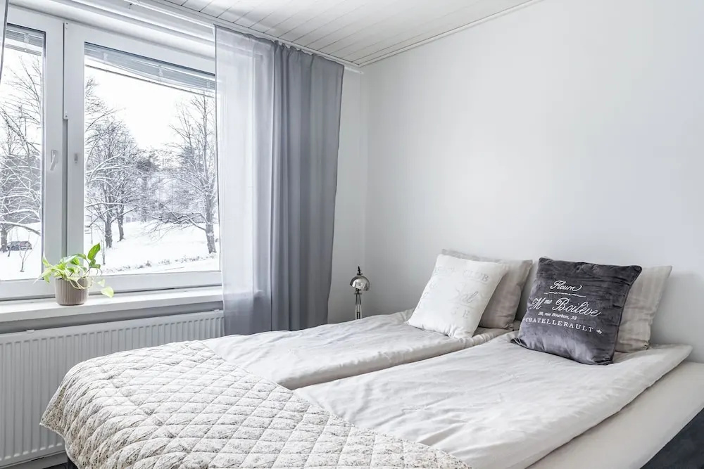 Bright 1br Apartment Next To The Beach 4
