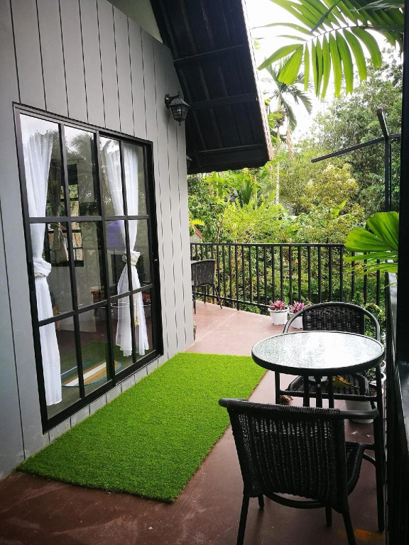 Balcony & Terrace