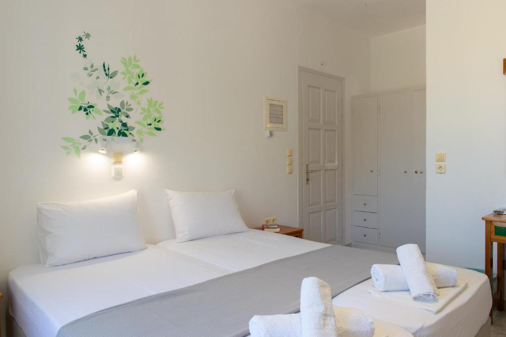 Morpheas accommodation sifnos by null