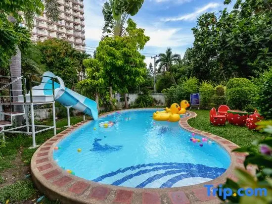 Вилла с 5 комнатами с видом на сад в Villa Navin Resort