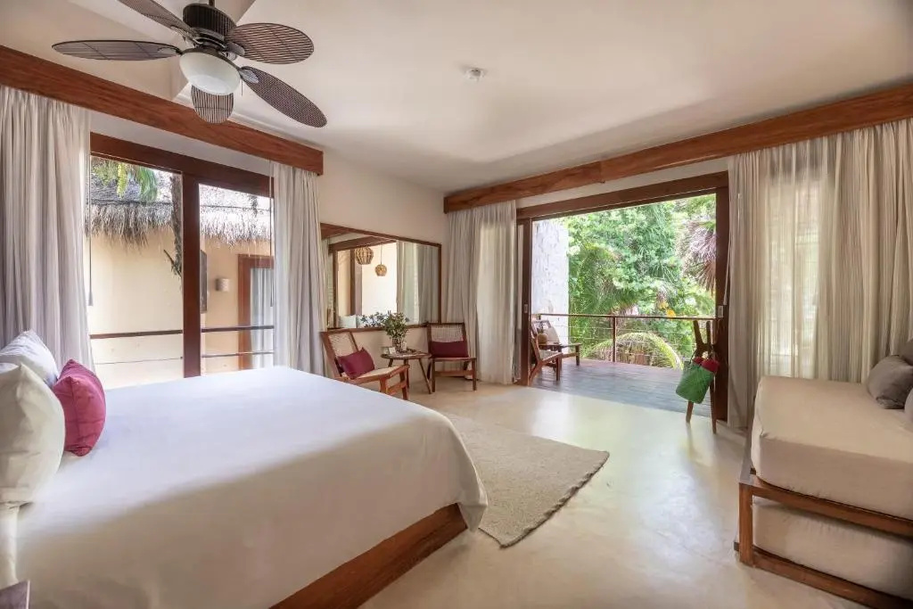 Suite with balcony and with garden view