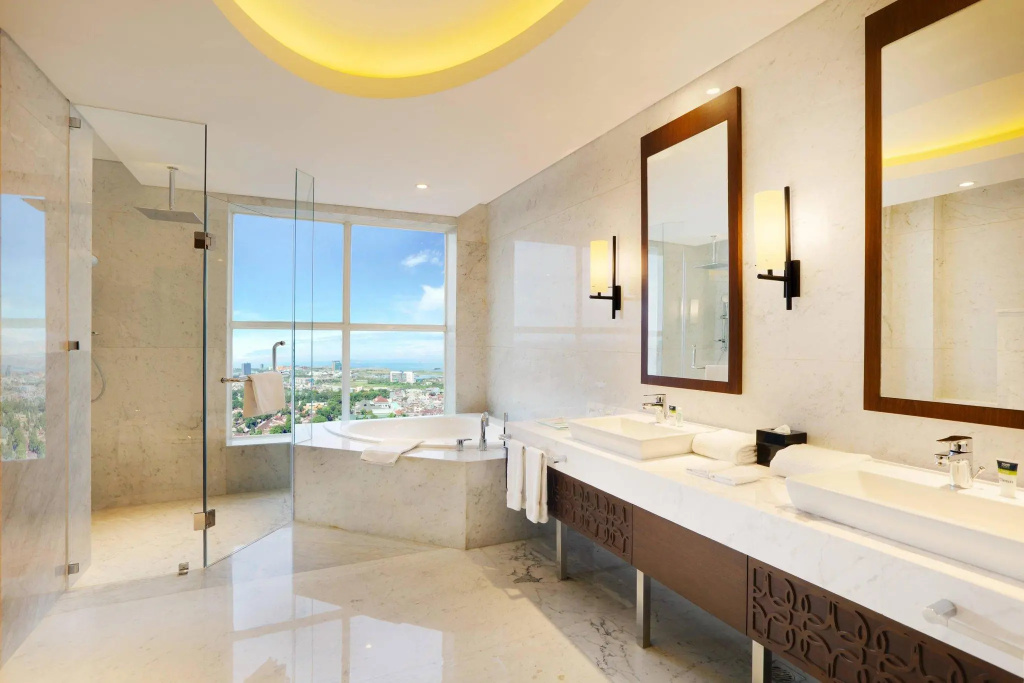 Four Points by Sheraton Makassar — 3
