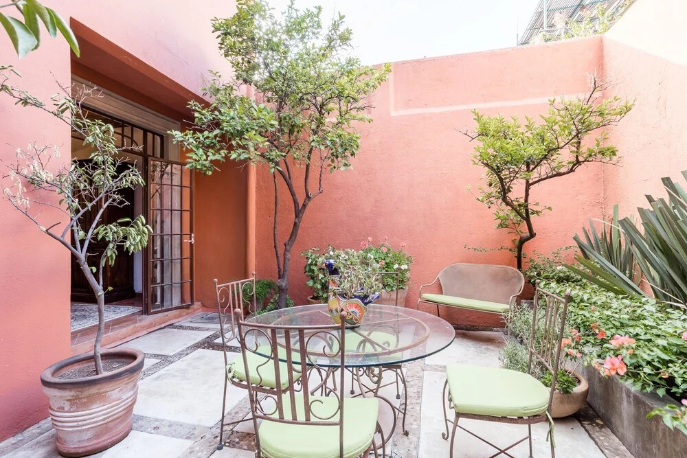 3BR Home with Rooftop & Garage in Centro