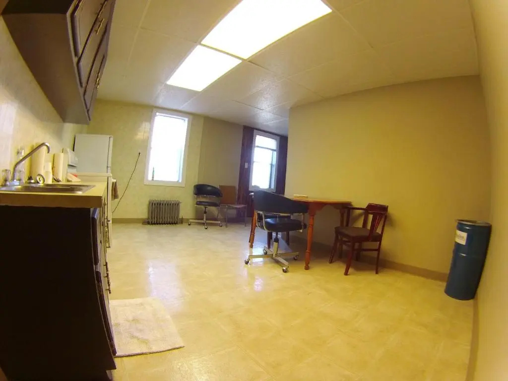 3 Bedrooms Apartment