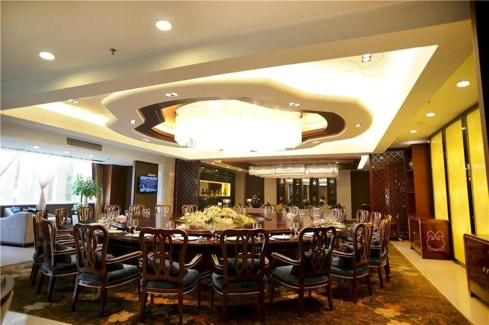 Food & Beverage