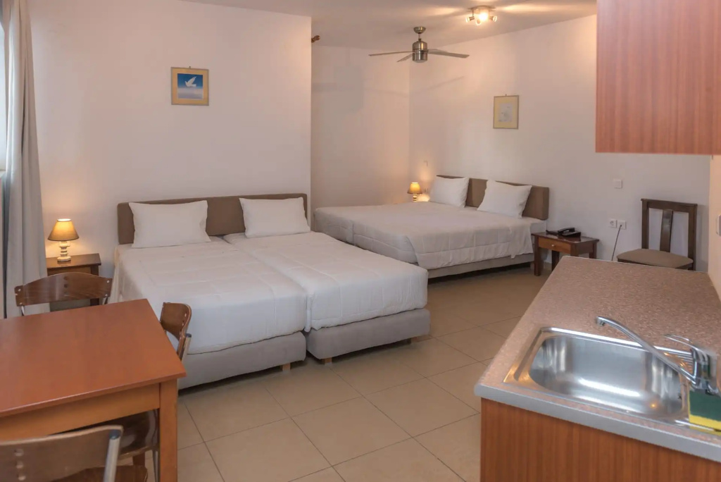 Economy room