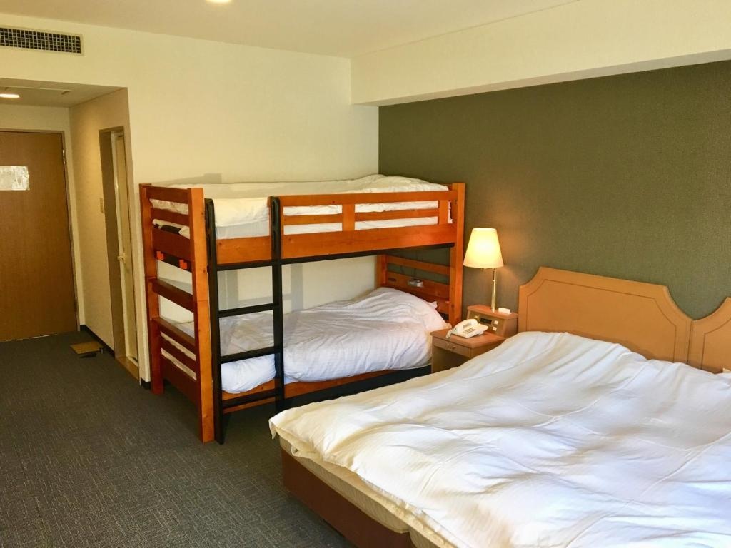 Standard Quadruple room with mountain view