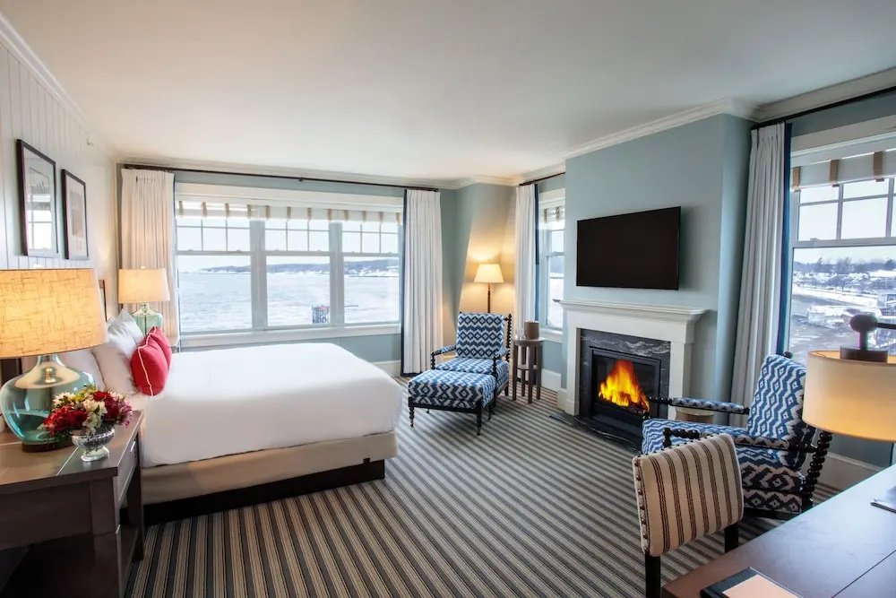 Double Suite with view (full double bed)