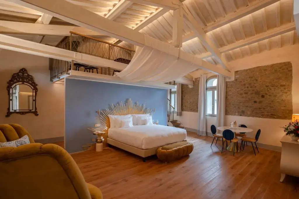 Superior Double Suite (full double bed)