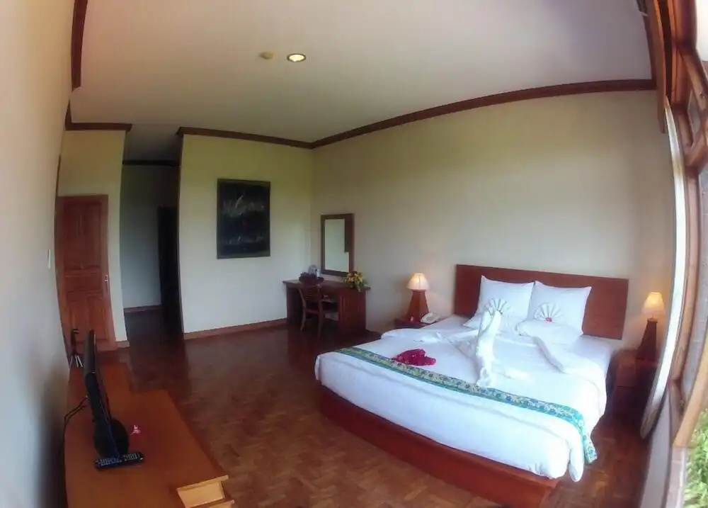 Executive Suite with balcony and with sea view