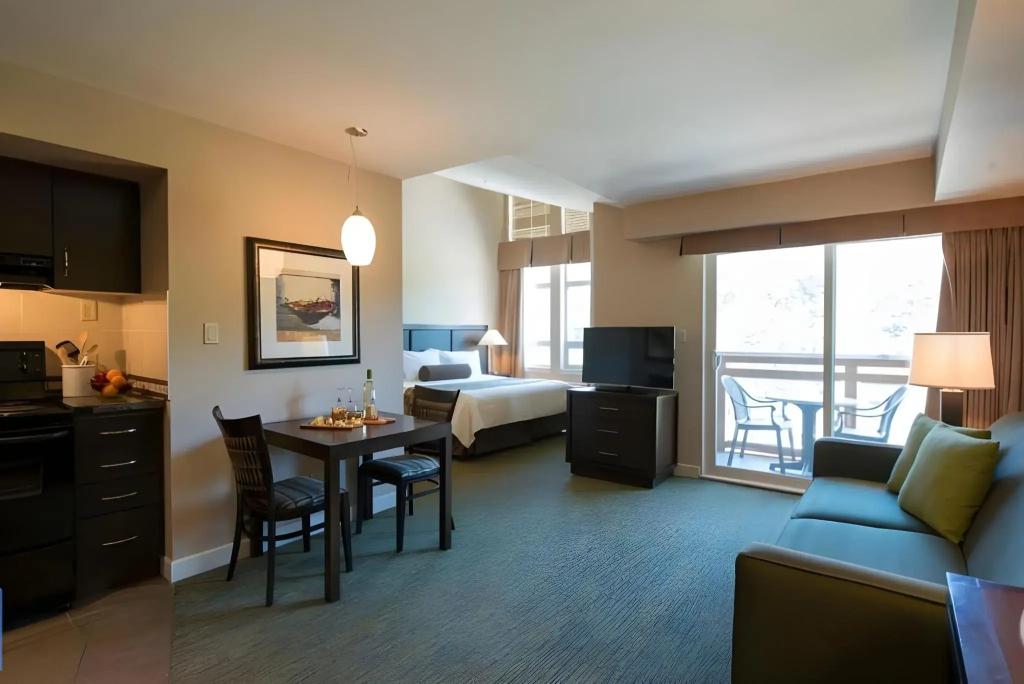 Executive Suites Hotel & Resort, Squamish - фото 5