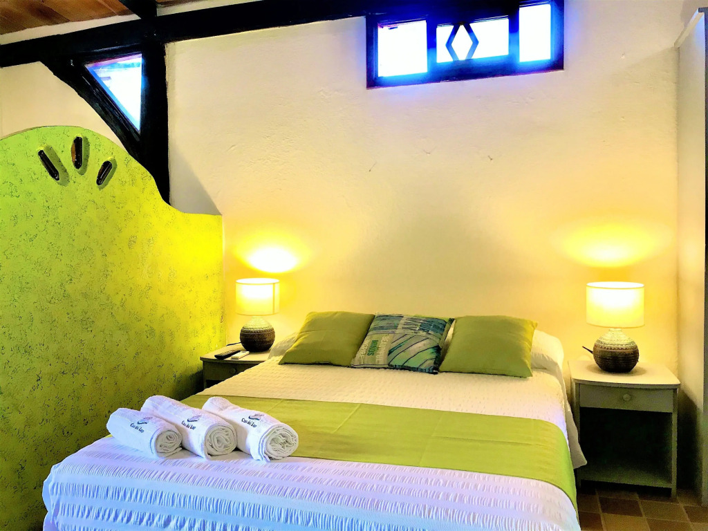 CASA DEL LAGO LODGING HOUSE by null