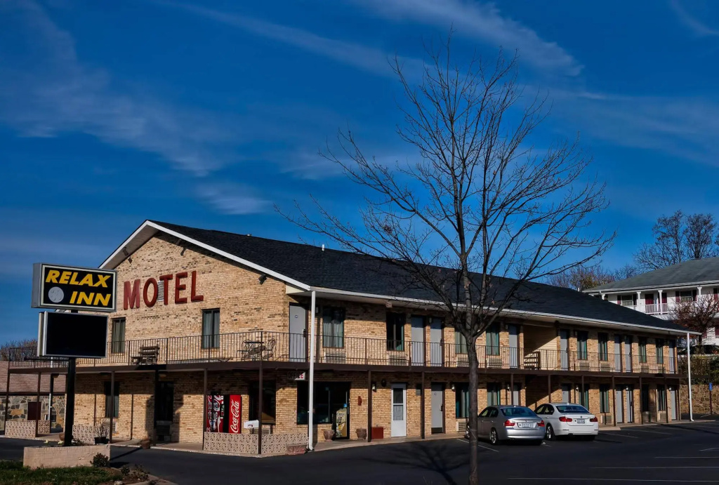 Relax Inn Motel