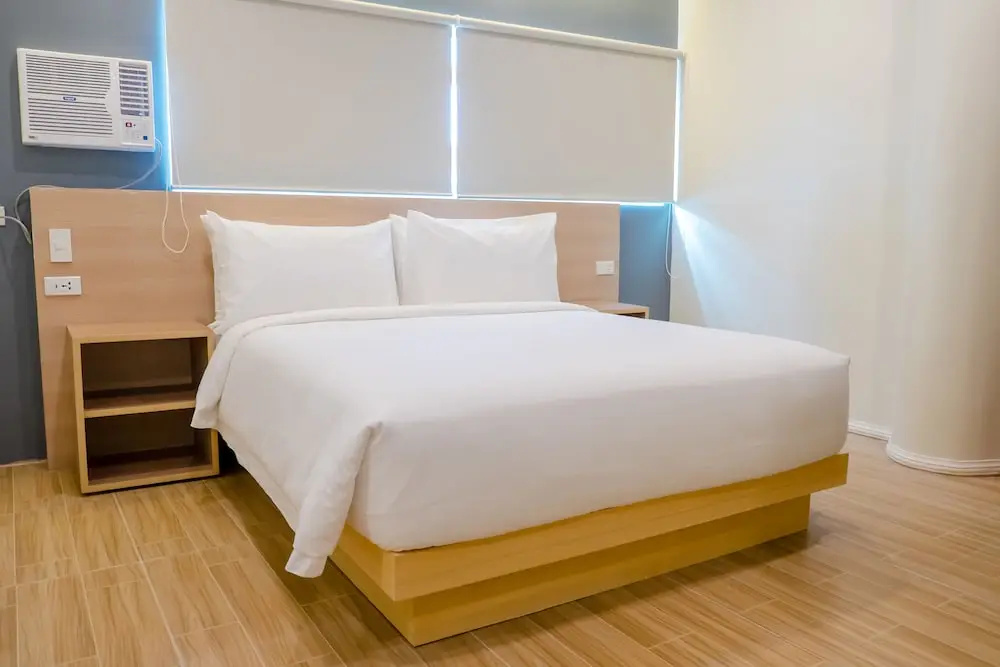 Deluxe Double room (full double bed)