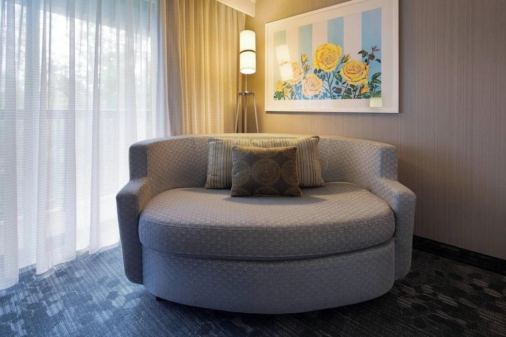Courtyard by Marriott Grand Rapids Airport - Chambres