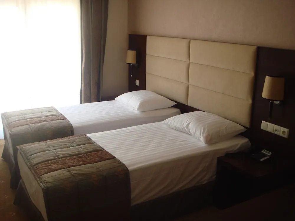 Cetin Otel - Général