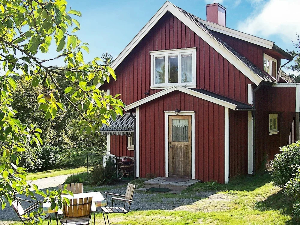4 Person Holiday Home in Bovallstrand