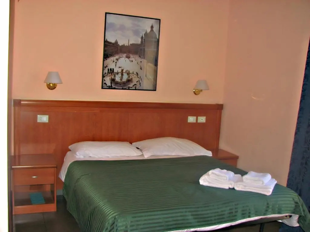 Standard Double room (full double bed)