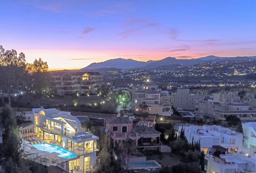 30290 - Stunning Luxury Unique Villa