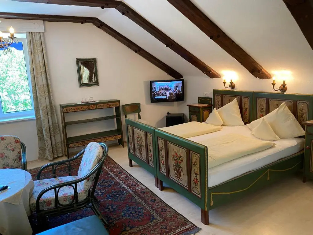 Standard Double room (full double bed)