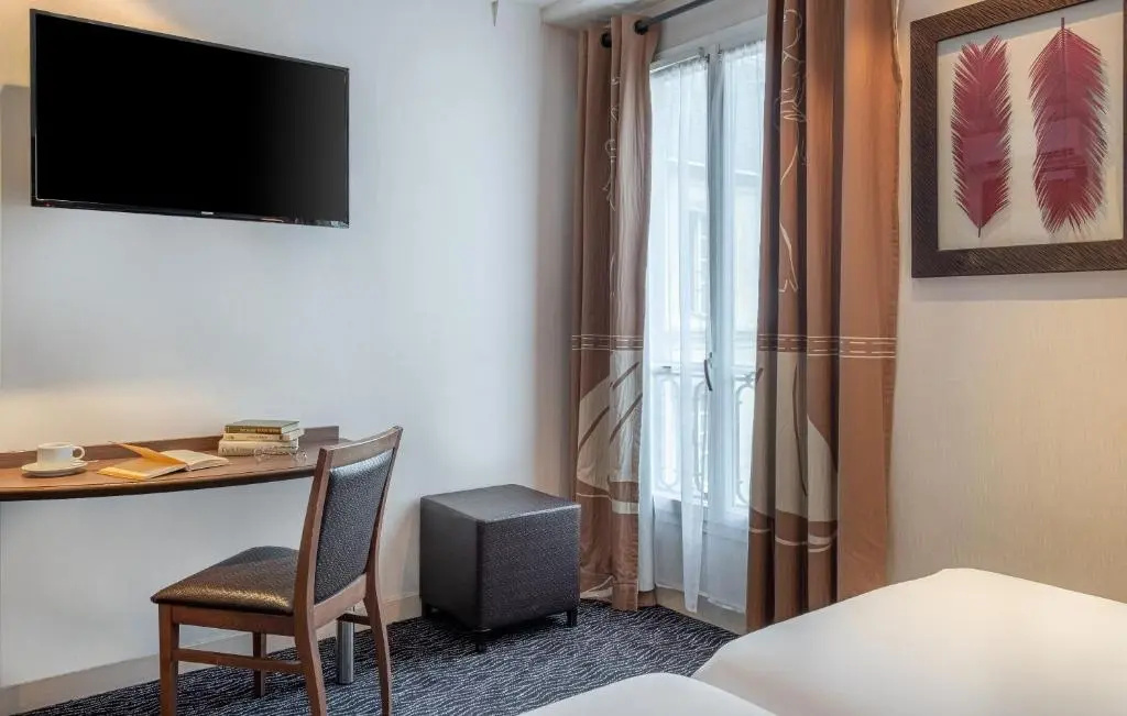 Hotel London 82