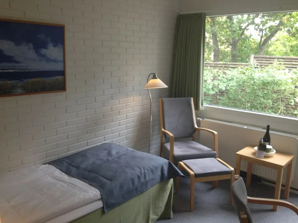Economy room