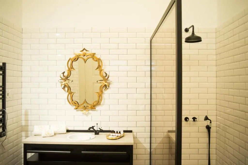 Premier Double room (full double bed)