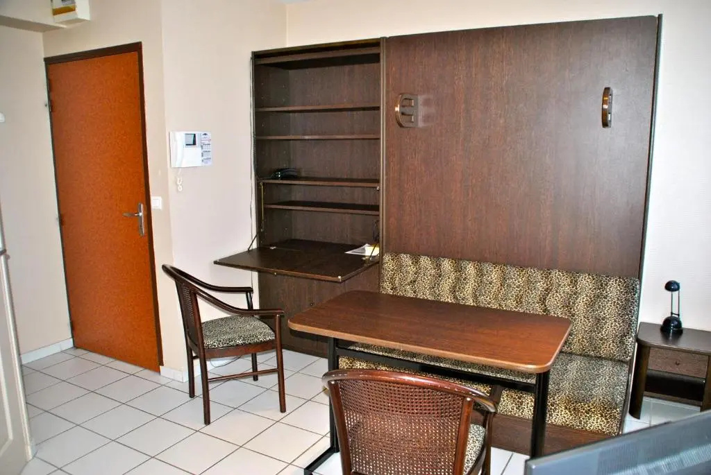 Double Studio with balcony (full double bed)