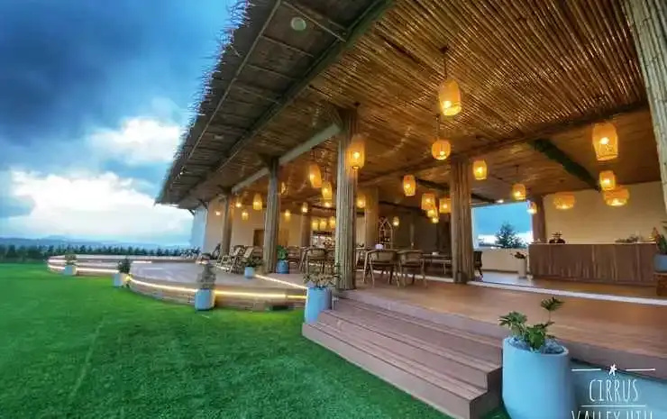 Cirrus Valley Hill Resort