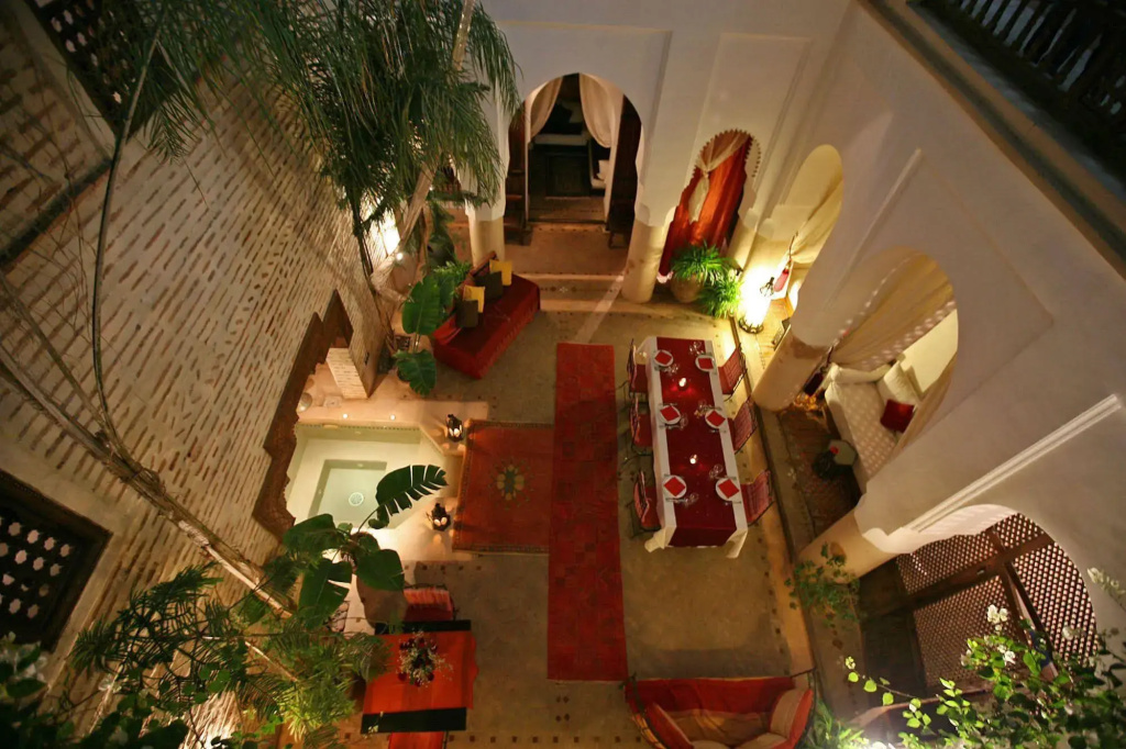 Riad El Faris - Général