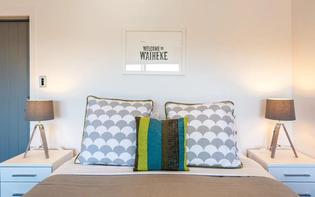 Deluxe Double Suite (full double bed)