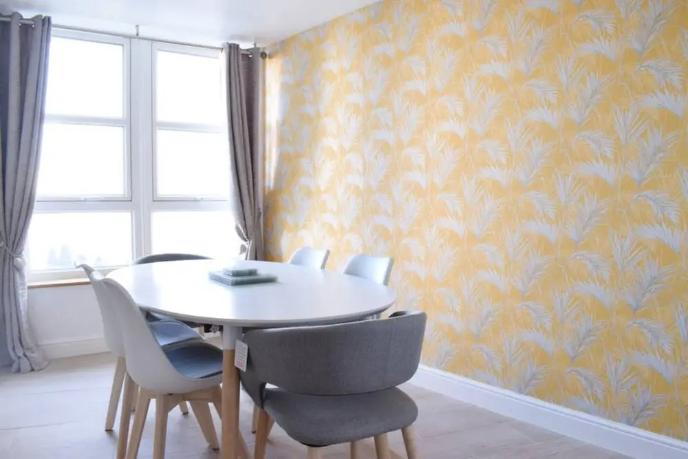 Stunning 2 Bedroom Riverside Flat in Canary Wharf