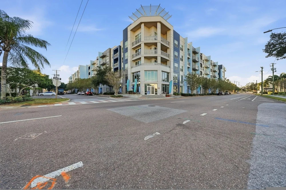 Chic 2BR w Pool Pet-friendly Unit 14