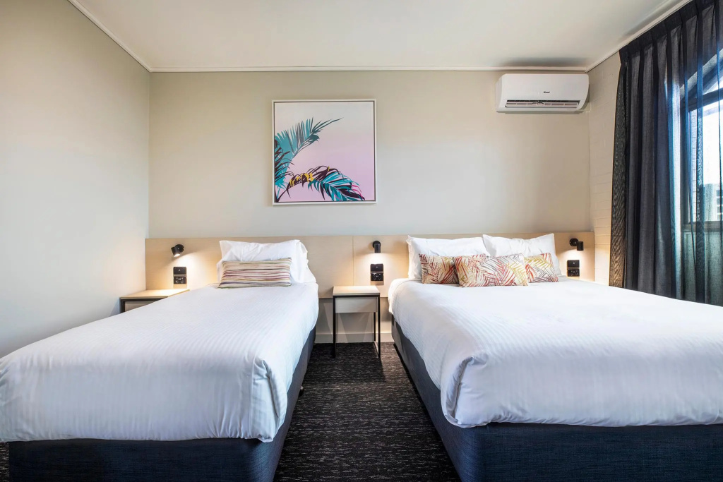Double Studio (twin beds)